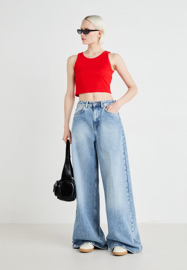 VMCHLOE CROP TANK - Top4