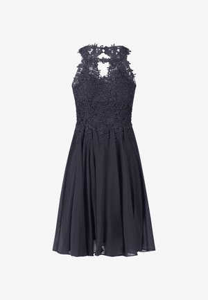 Abito blu scuro con un corpetto in pizzo aderente caratterizzato da motivi floreali, una scollatura a chiave sulla schiena e una gonna fluente e plissettata che va dalla vita all'orlo.