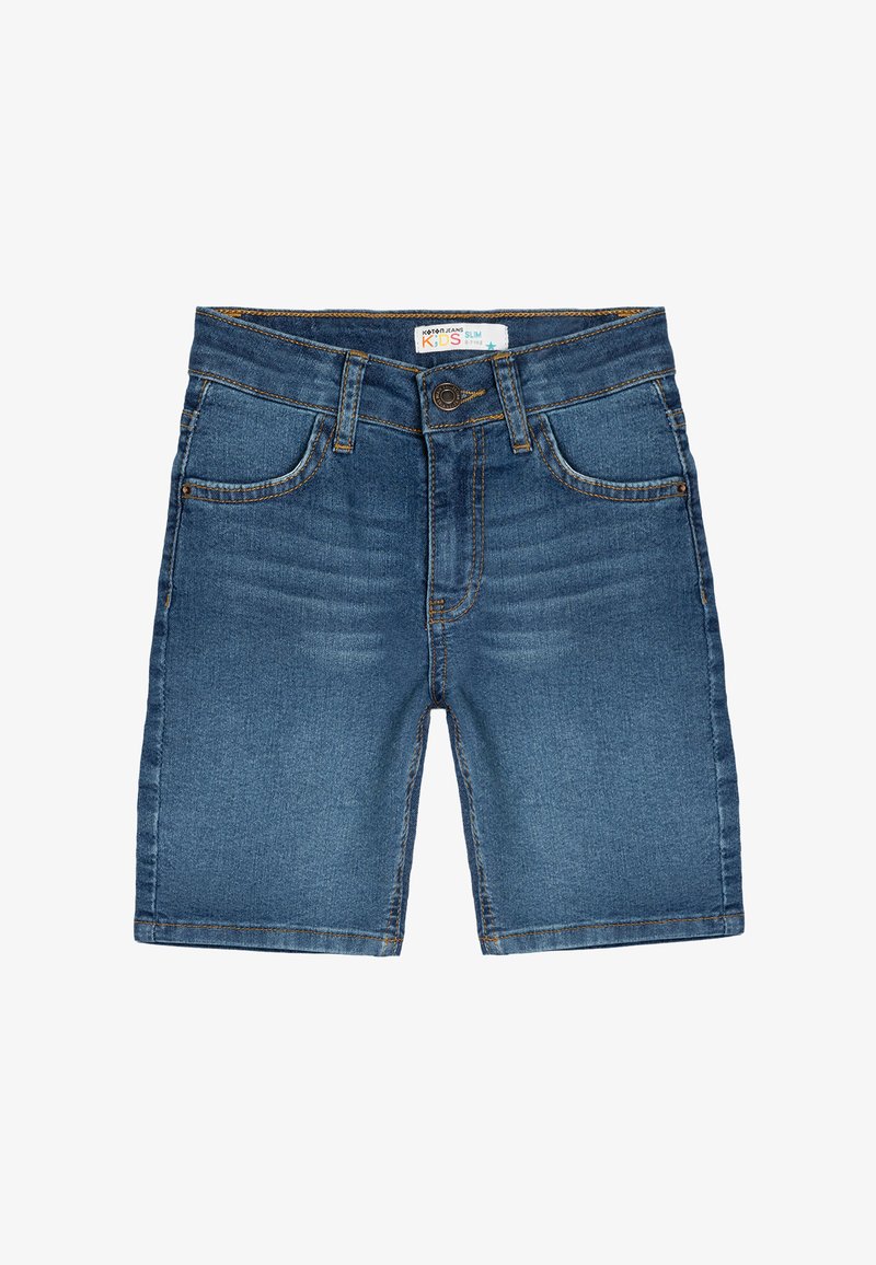 Shorts de mezclilla para niños en azul oscuro con un corte ajustado, que cuentan con cinco bolsillos, costuras amarillas en contraste y cierre de botón.