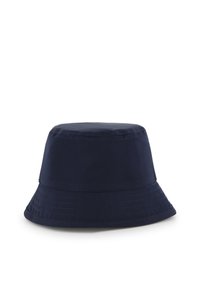 Chapeau seau bleu marine en tissu lisse. Couronne arrondie avec un large bord flexible. Détails simples de couture le long du bord du bord.