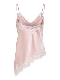 Caraco en satin rose clair avec bretelles fines réglables, bordure en dentelle blanche le long du décolleté en V et ourlet asymétrique.