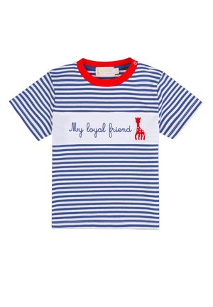 Maglietta a maniche corte per bambino con strisce blu e bianche, colletto rosso, pannello bianco, scritta "Il mio amico fedele" e ricamo di una giraffa rossa sul davanti.