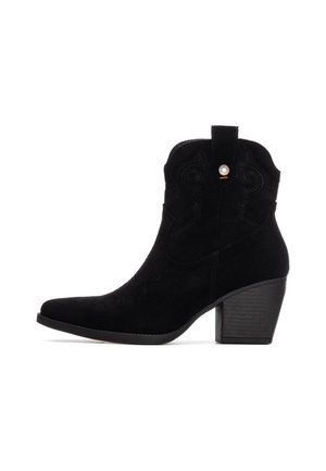 Botines camperos - black