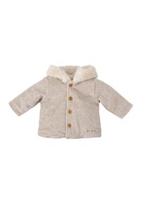 Chaqueta gris claro con una capucha de piel blanca, cinco botones de madera y una tela texturizada. Presenta mangas largas y un dobladillo redondeado.