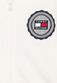 Tommy Hilfiger STAMP TOWELLING - Felpa con zip - ancient white