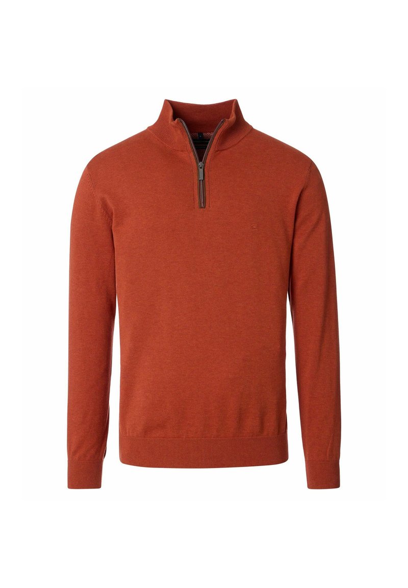 Rostfarbener Langarm-Pullover mit halbseitigem Reißverschluss und gerippten Ärmelbündchen und Saum auf einem schlichten weißen Hintergrund.