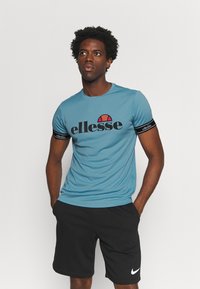 Ellesse ALENTE TEE - T-shirt estampada - light blue