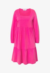 Wybrany, hibiscus pink