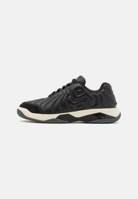 COURTSTRIDE - Trainers - black