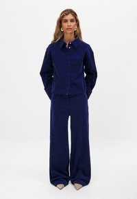 NA-KD WIDE LEG - Trousers - navy