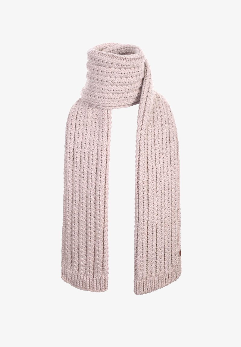 Écharpe en grosse maille rose clair avec texture côtelée, pliée pour former une boucle en haut, suspendue droite sur un fond blanc.