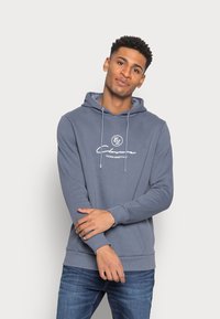 CLOSURE London SIGNUM HOODY - Camisola - slate