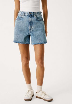 Red Bull Racing x Pepe Jeans BOXY  - Džinsiniai šortai - rbr light blue rigid denim