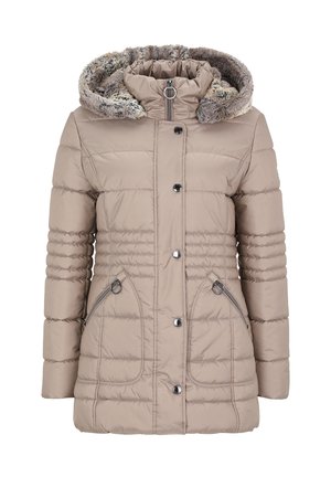 Parka beige matelassée avec capuche doublée en fausse fourrure, fermetures éclair et boutons, poches latérales et texture matelassée. Comprend un cordon de serrage à la taille.