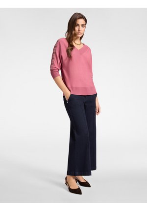 CON BORCHIE SULLE MANICHE - Maglione - rosa