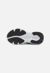 Fehér sneaker talp, textúrált fekete gumi külsőtalppal. Hullámos mintázattal rendelkezik, és az oldalán egy logó van beütve a tapadás érdekében.
