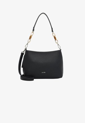 Sac à main en cuir noir texturé avec une forme incurvée, agrémenté d'un détail en chaîne sur la bandoulière et doté d'une bandoulière amovible.