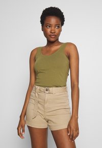 Anna Field BASIC TANK 3 PACK - Top - white/camel/martini olive