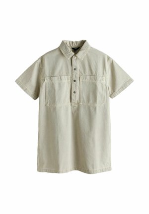 Beiges Kurzarmhemd mit Kragen, vier Knöpfen vorne und zwei großen quadratischen Brusttaschen.