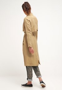 Bik Bok Trenčkot - beige