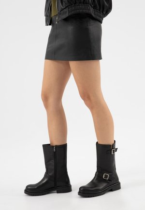 Wojas Cowboy-/Bikerlaarsjes - black