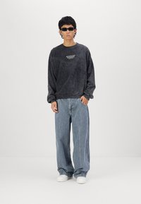 Kaotiko CREW WASHED MOONLIGHT ROMANCE UNISEX - Φούτερ - black