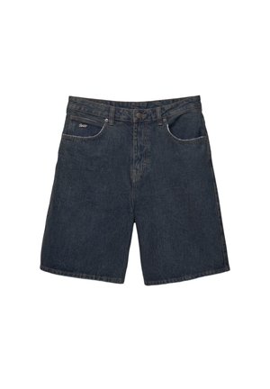 Shorts en denim bleu foncé avec poches avant, passants pour ceinture et fermeture par bouton, disposés à plat sur un fond blanc.