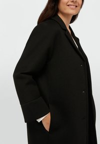 Fiorella Rubino Abrigo corto - nero