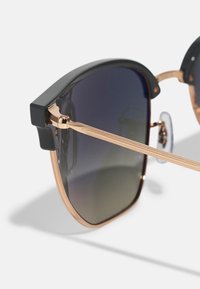 Ray-Ban NEW CLUBMASTER UNISEX - Napszemüvegek - dark grey on rose gold