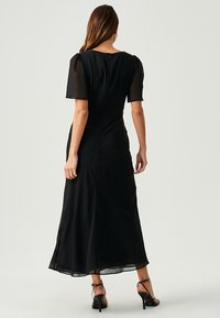 SÁVEL LEXIE MIDI  - Dnevna haljina - black
