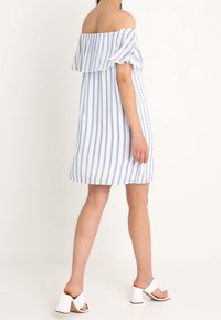 ONLY Petite Vapaa-ajan mekko - light grey