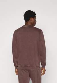 Champion ICONS CREWNECK - Sweatshirt - bordeaux
