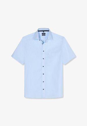 Hellblaues Kurzarmhemd mit schwarzen Knöpfen, einer Brusttasche und einem Kentkragen mit gemustertem Innenfutter.