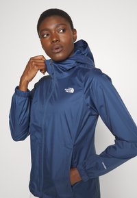 The North Face QUEST JACKET - Regenjacke / wasserabweisende Jacke - shady blue-tnf white