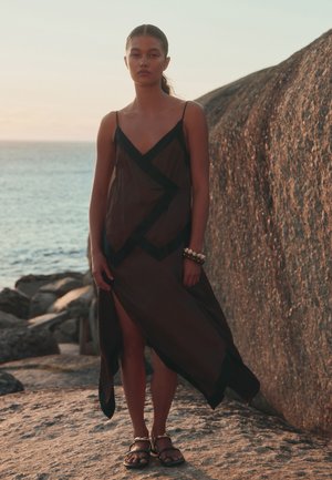Next, REGULAR FIT - HANKY HEM DRESS . - Denné šaty - chocolate black