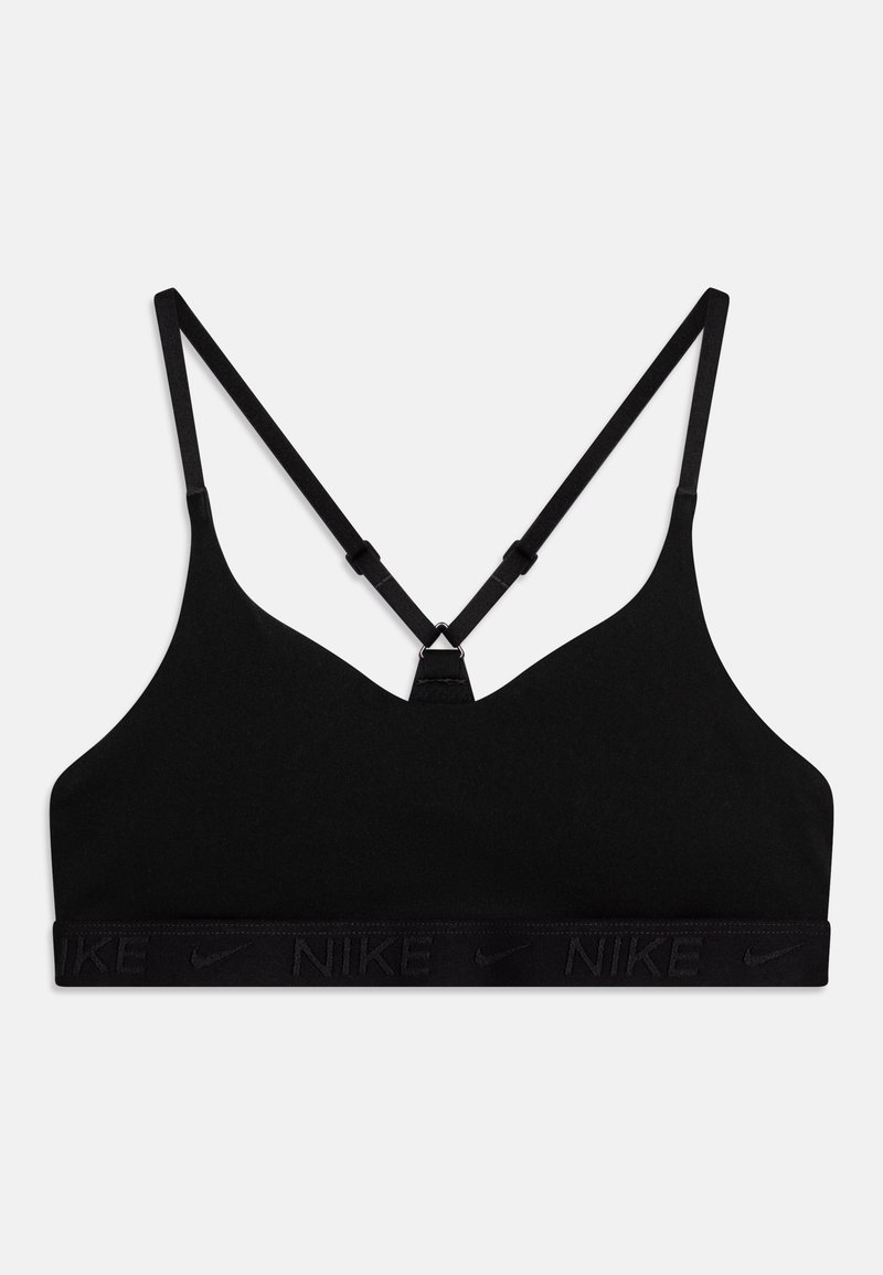 S sujetador deportivo negro con tirantes ajustables, diseño de escote en V y una banda ancha con un logotipo de Nike negro repetido. Tejido suave y elástico.