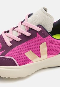 Veja SMALL CANARY LIGHT UNISEX - Tenisice - lotus/platine