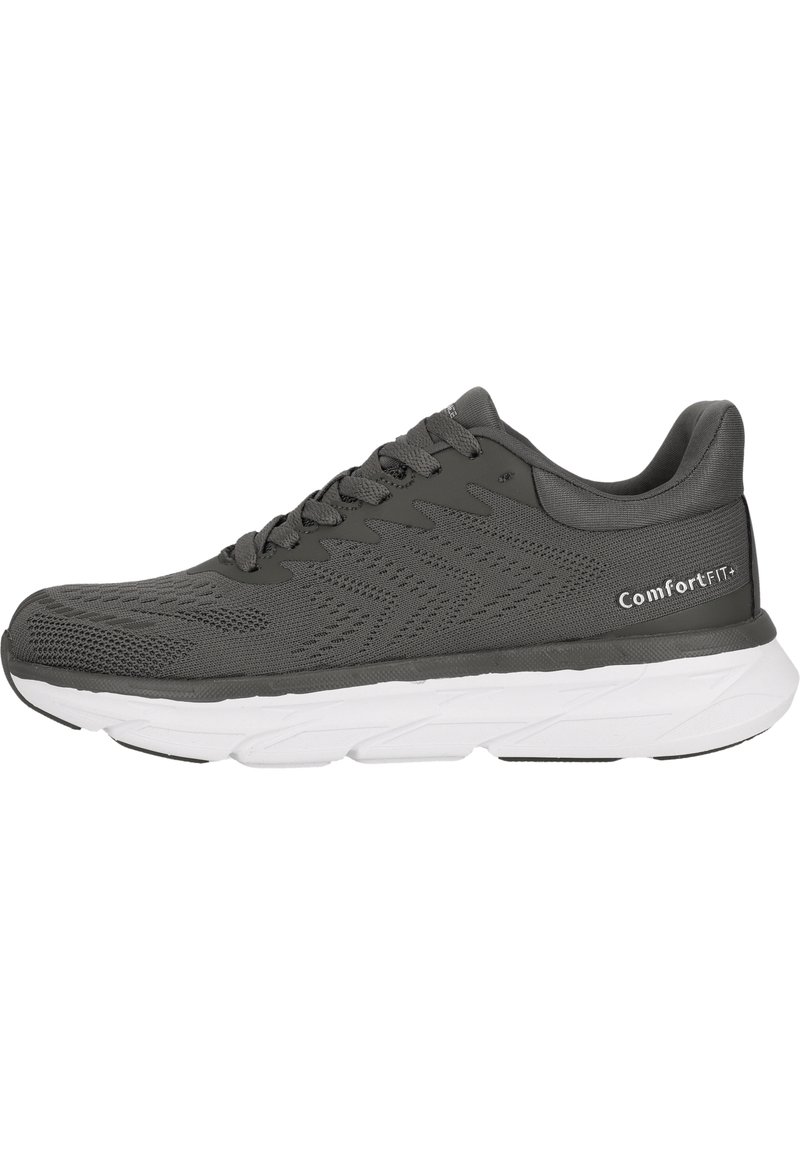 Grauer Sportschuh mit einem Mesh-Obermaterial, dicker weißer Zwischensohle, strukturierter Gestaltung und grauen Schnürsenkeln. Verfügt über die "ComfortFIT+"-Marke an der Seite.