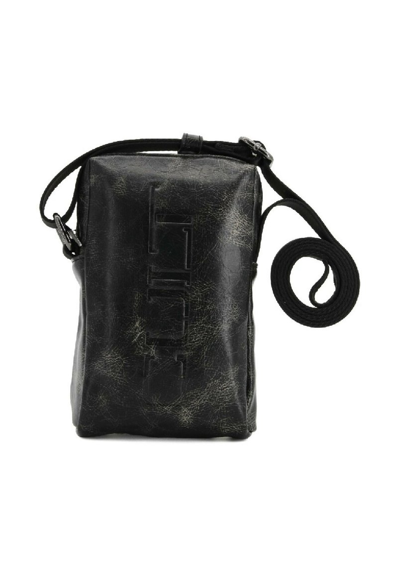 Borsa a tracolla nera in pelle con superficie texturizzata, forma rettangolare, logo in rilievo sul davanti e tracolla regolabile.