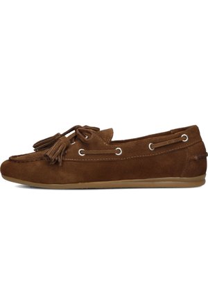 Bruine suède moccasin-stijl schoen met kwastjes, veters en een ronde neus. Voorzien van een flexibele rubberen zool voor comfort.