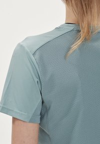 ELITE LAB Sports T-shirts - trellis