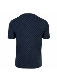 Navy blauwe t-shirt met korte mouwen en subtiel all-over cirkelvormig geometrisch patroon, weergegeven vanuit de achterkant.