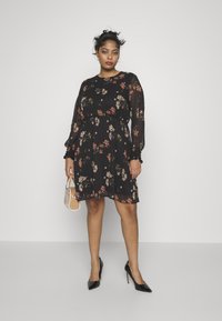 Vero Moda Curve VMSMILLA DRESS - Vapaa-ajan mekko - black
