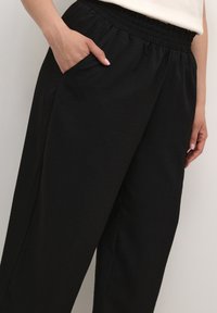 Kaffe Curve KCHERMINA  - Stoffhose - black deep