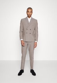 Isaac Dewhirst - THE FASHION SUIT - Obleka - brown Miniaturna slika 1