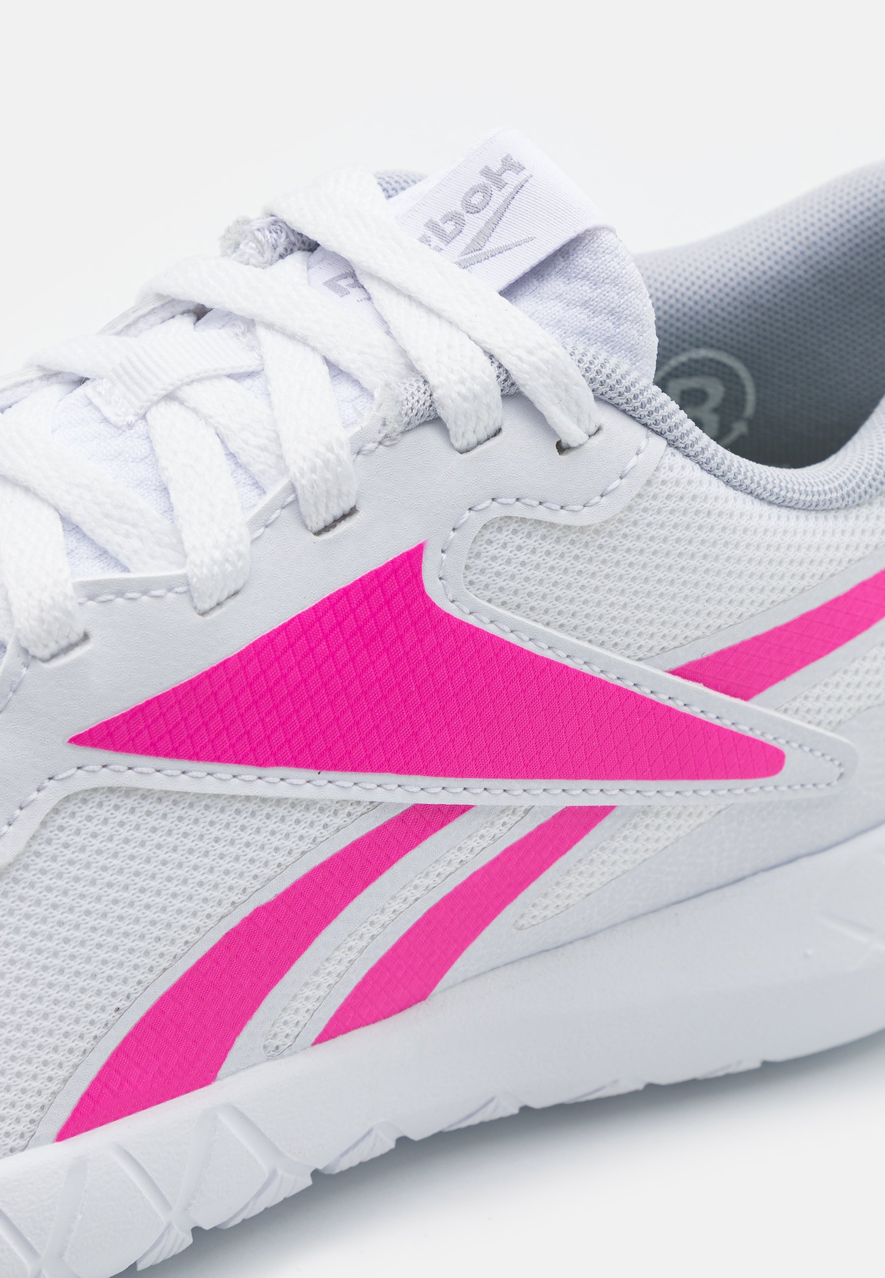Reebok FLEXAGON ENERGY TR 3 - Training shoe - footwear white/atomic  pink/cold grey 2/white - Zalando.co.uk