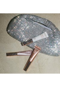 Thumbnail Image 5