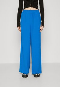 Vero Moda Tall VMALVA WIDE - Püksid - skydiver