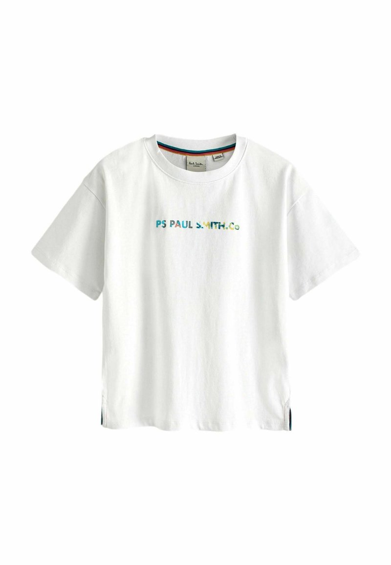 Valge puuvillane t-särk lühikeste varrukatega, millel on ees mitmevärviline "PS PAUL SMITH.CO" logo ja külgsuunas lõhad hemmi ääres.