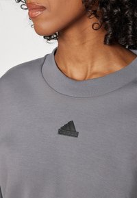 adidas Sportswear FUTURE ICONS THREE STRIPES  - Mikina - grey four